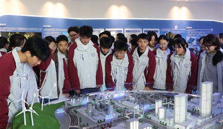 用好科技館資源提升青少年科學素養(yǎng)